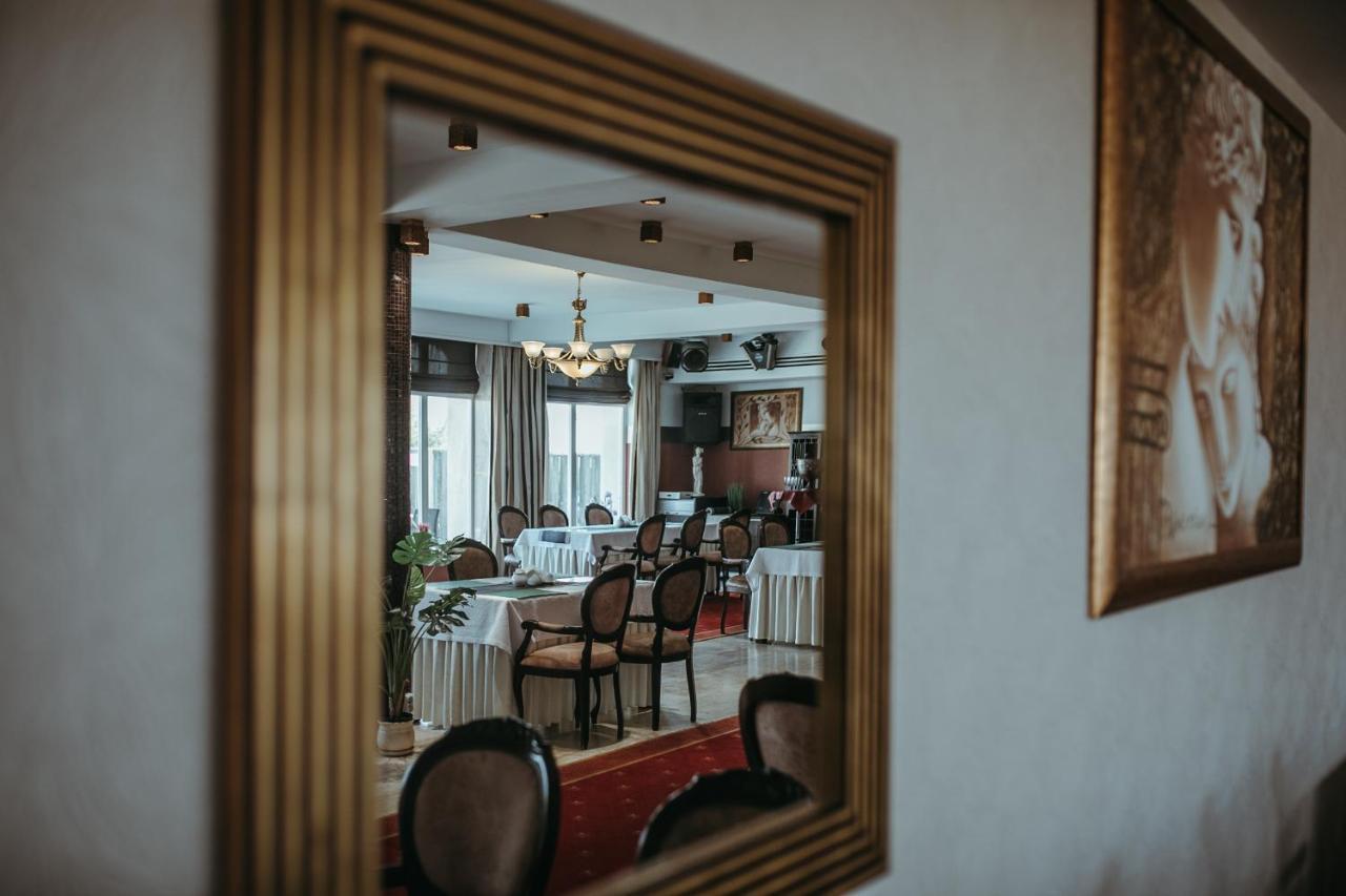 Hotel Apollo 달로브코 외부 사진