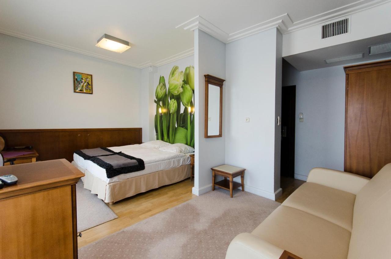 Hotel Apollo 달로브코 외부 사진